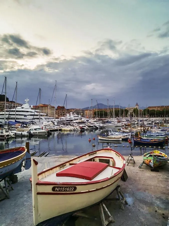Magnifique Appartement Vacances Proche De La Mer Nizza Apartment